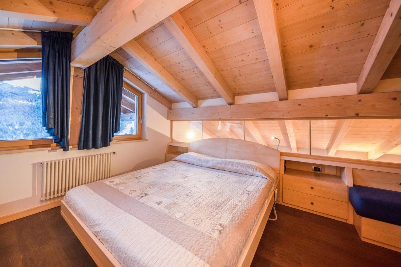 La Pratolina Attico Apartment Castello-Molina di Fiemme Luaran gambar