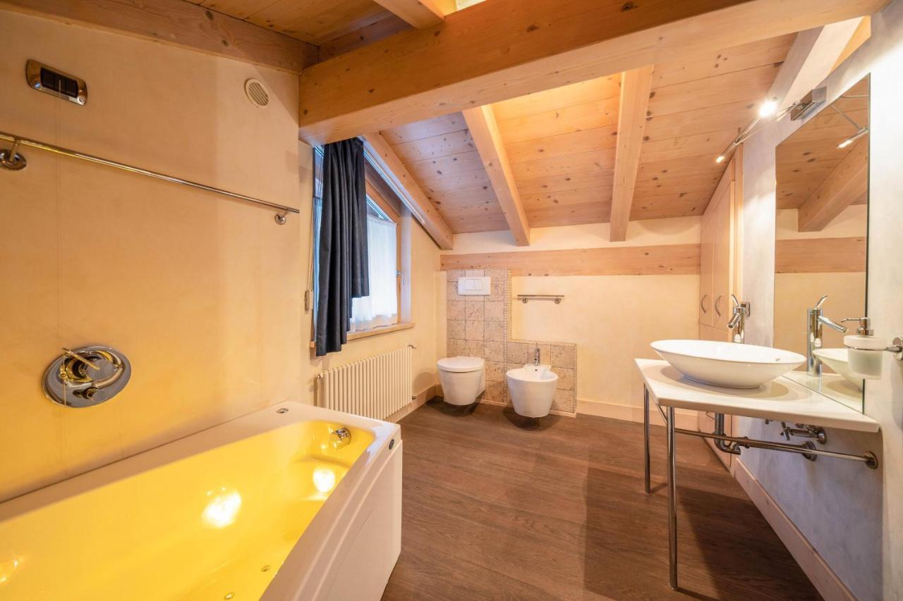 La Pratolina Attico Apartment Castello-Molina di Fiemme Luaran gambar
