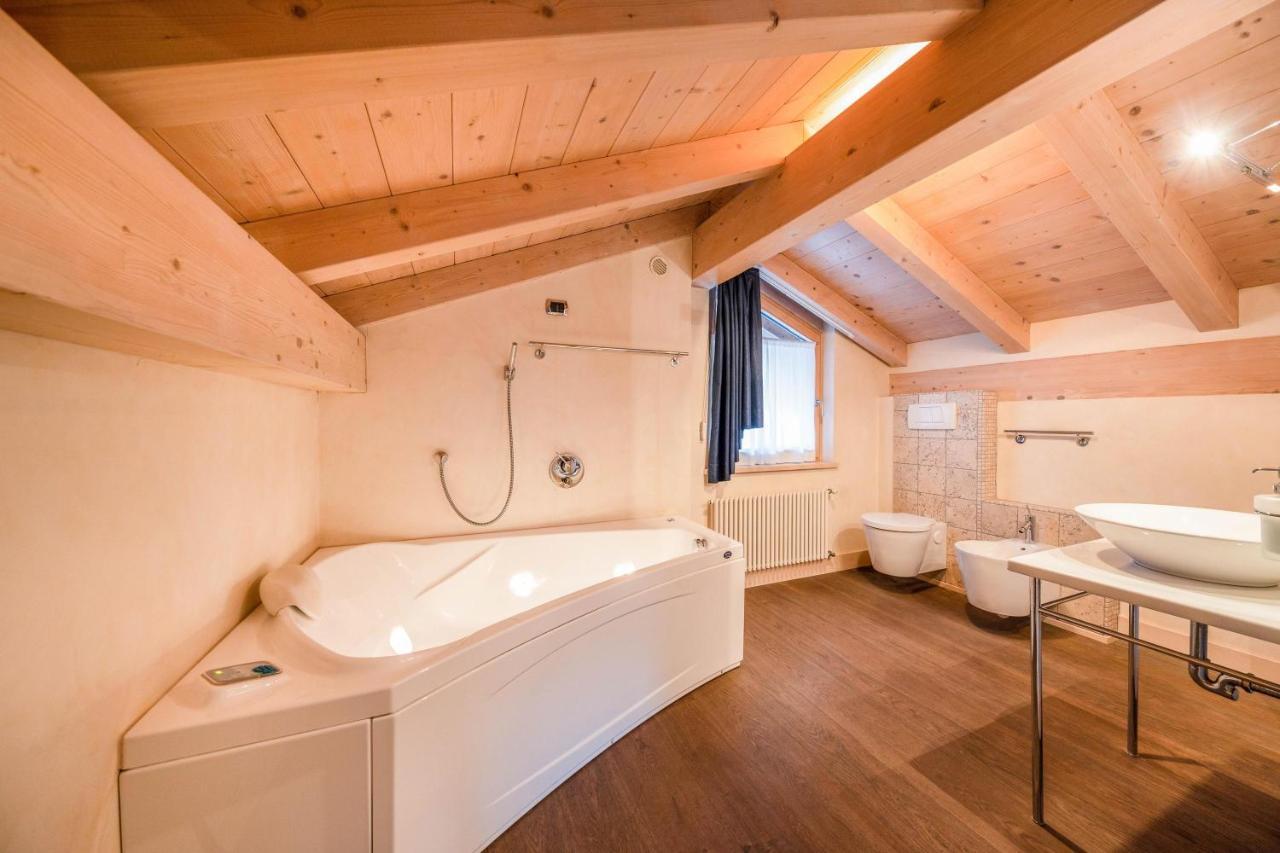 La Pratolina Attico Apartment Castello-Molina di Fiemme Luaran gambar